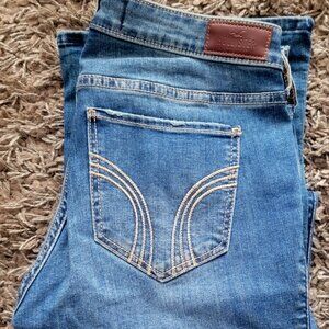 NWOT Hollister Low Rise Boot Cut Classic Stretch Jeans 7R Size 28, Length 32